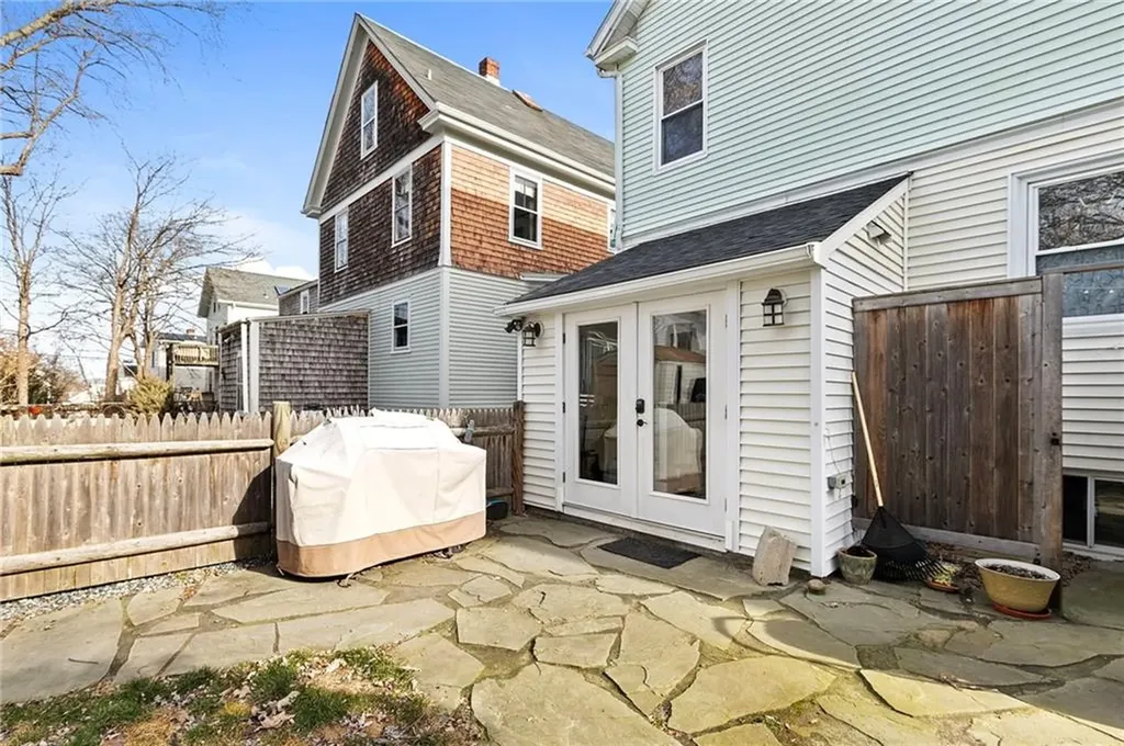 34 Hall Avenue Newport RI 02840