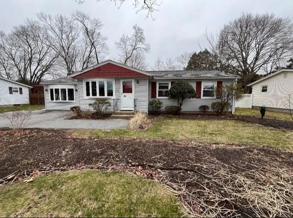 61 Calderwood Drive Warwick RI 02886