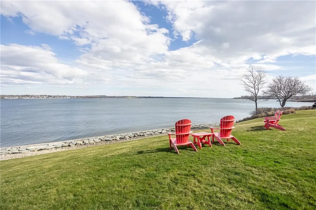 260 Fischer Circle Portsmouth RI 02871