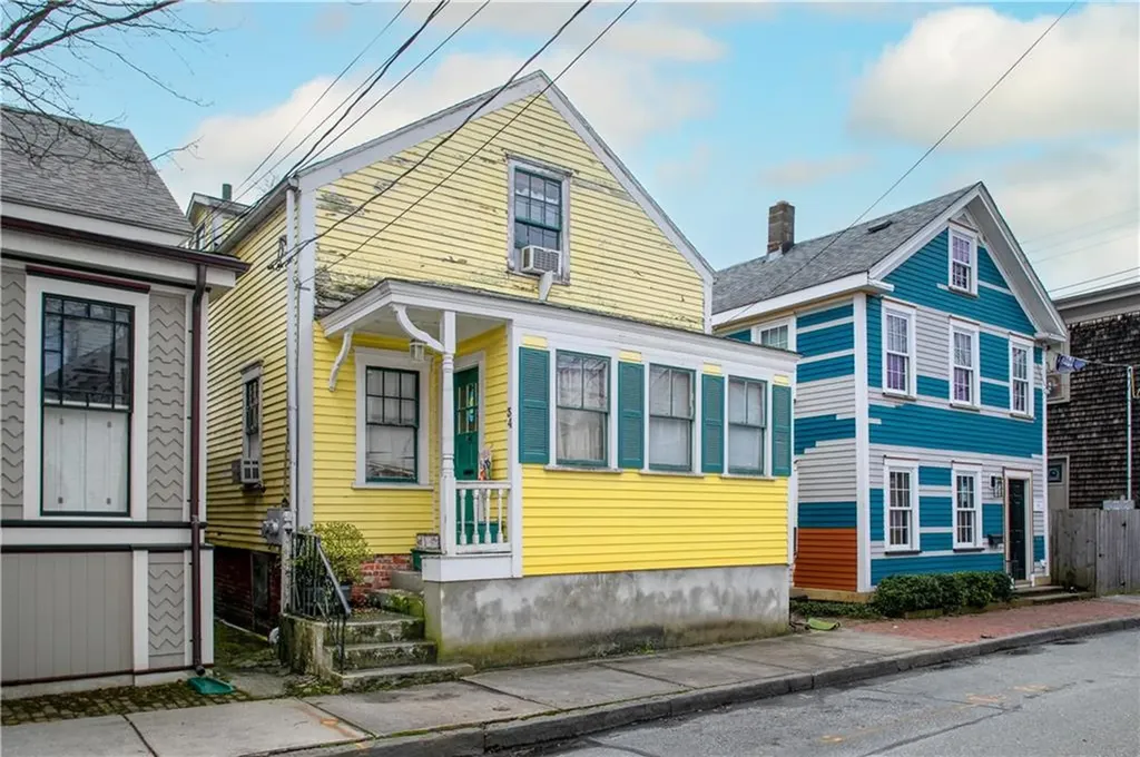 34 Poplar Street Newport RI 02840