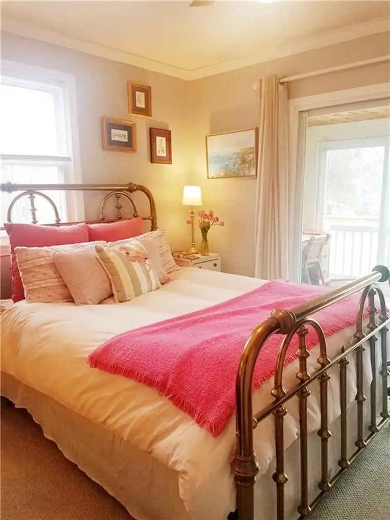 8 Katzman Place Newport RI 02840