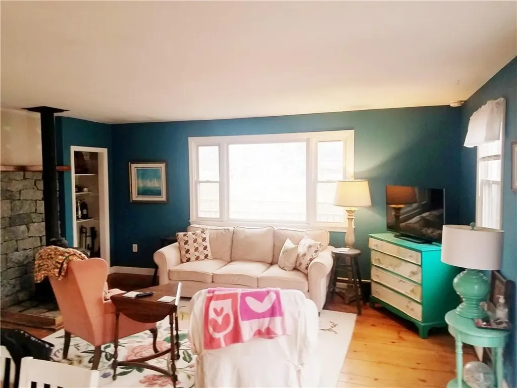 8 Katzman Place Newport RI 02840