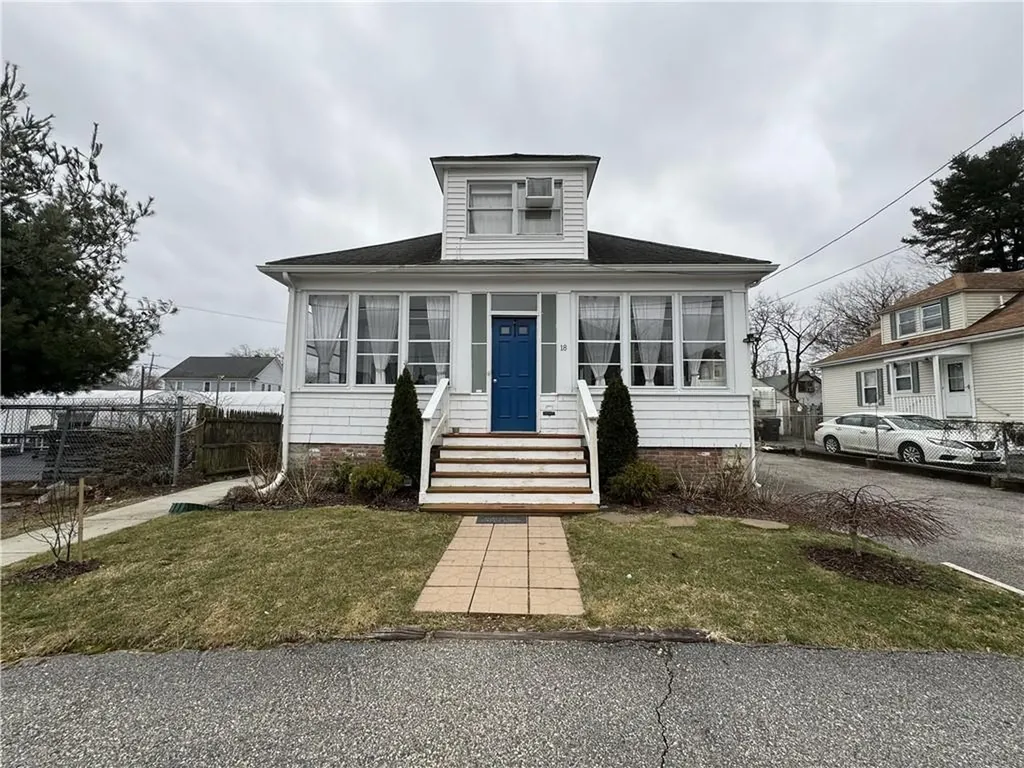 18 Prince Street Warwick RI 02888