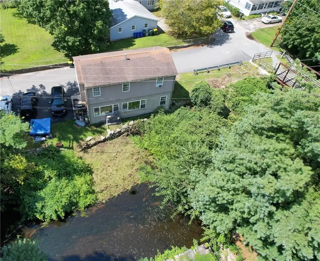 54 River Road Smithfield RI 02917