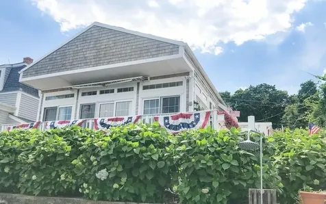 106 King Philip Avenue Bristol RI 02809