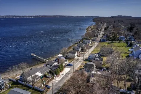 106 King Philip Avenue Bristol RI 02809