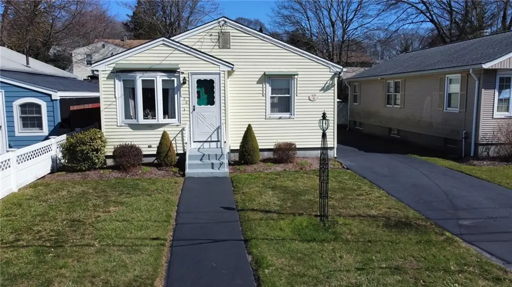 26 Centredale Avenue North Providence RI 02911