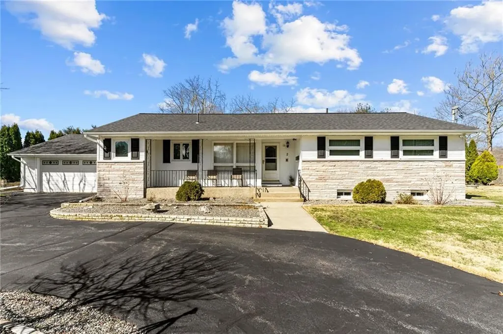 2 Meadow View Boulevard North Providence RI 02904
