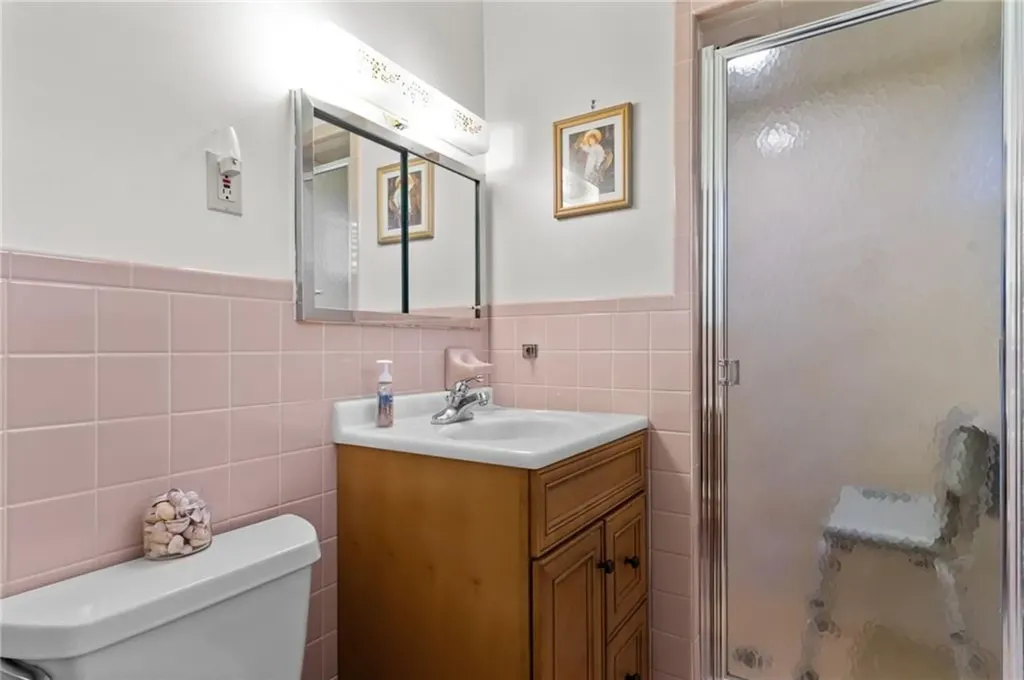 2 Meadow View Boulevard North Providence RI 02904