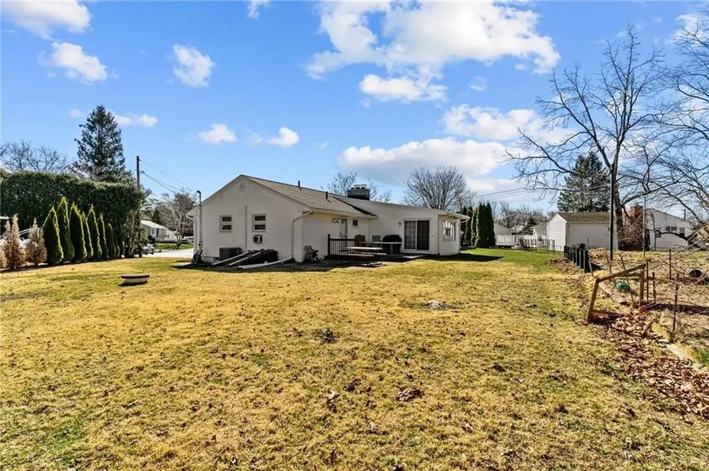 2 Meadow View Boulevard North Providence RI 02904