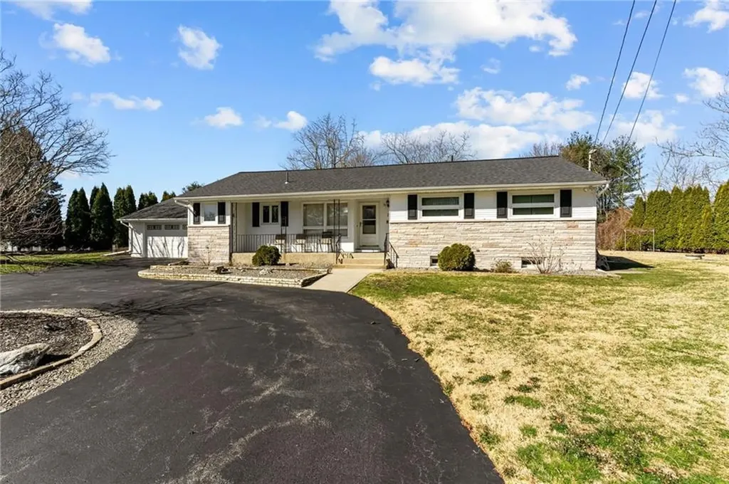2 Meadow View Boulevard North Providence RI 02904