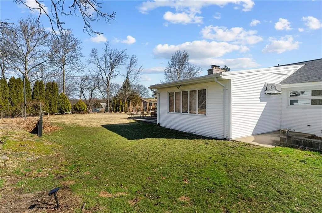 2 Meadow View Boulevard North Providence RI 02904