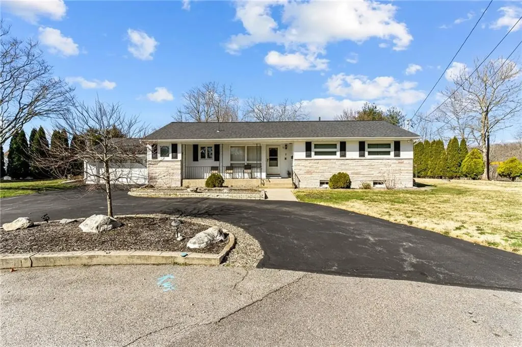 2 Meadow View Boulevard North Providence RI 02904