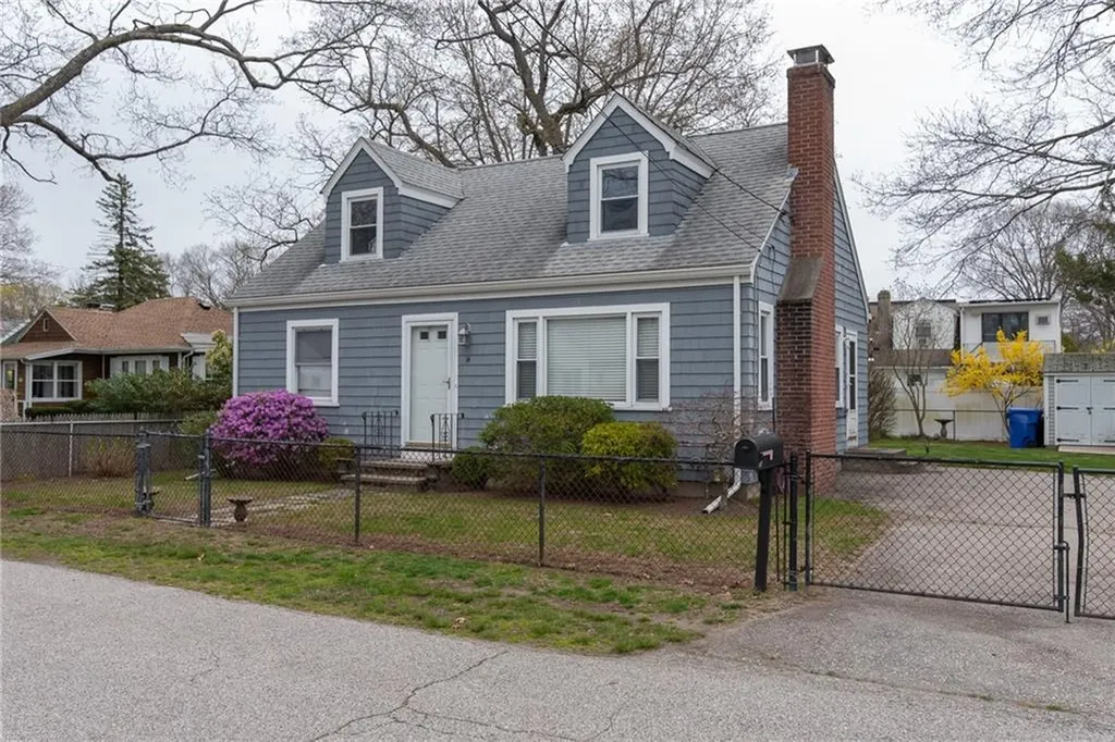14 Muriel Street East Providence RI 02915