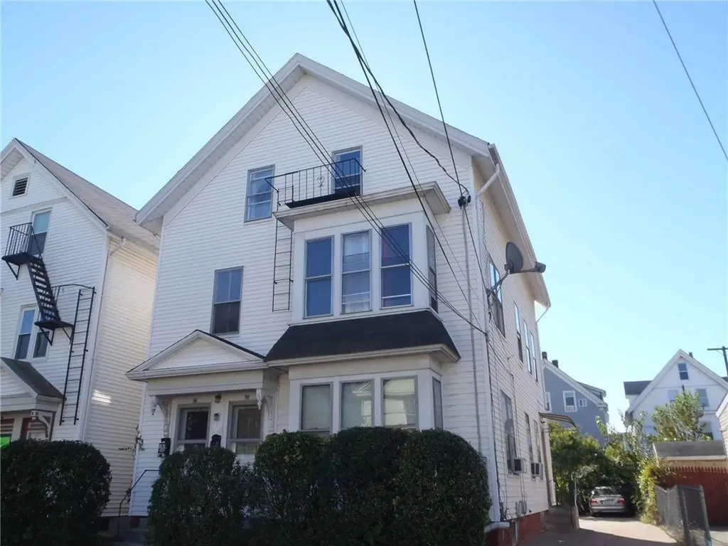 96 Centre Street Pawtucket RI 02860