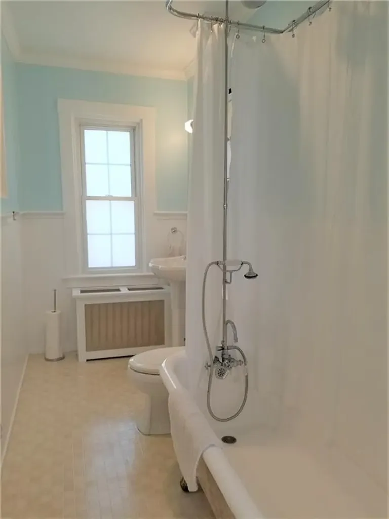 17 Park Street Newport RI 02840