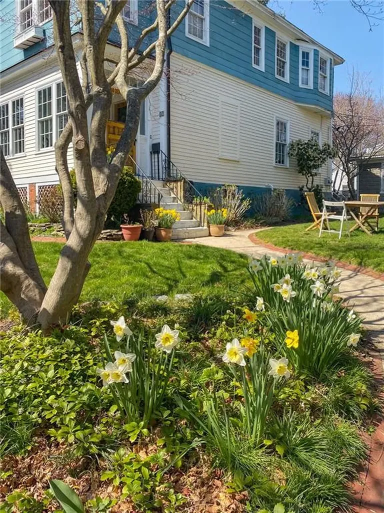 17 Park Street Newport RI 02840