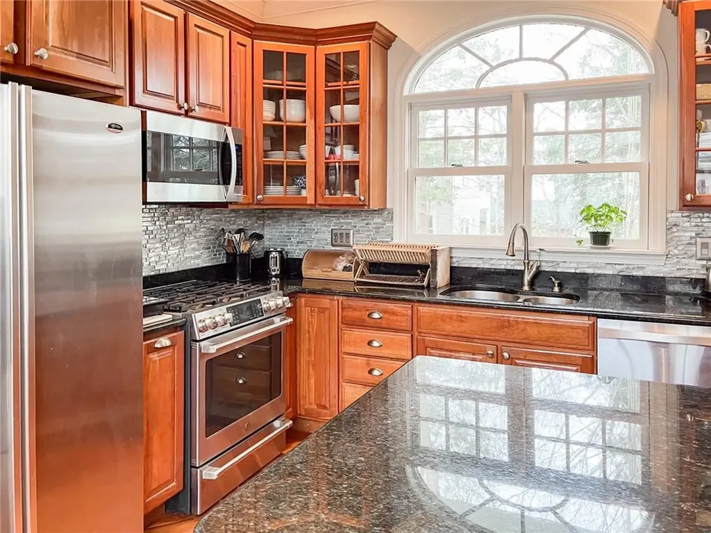 17 Park Street Newport RI 02840