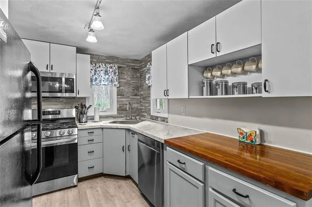 133 Brown Avenue Johnston RI 02919