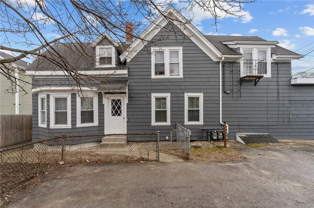 12 Whitman Street Pawtucket RI 02860