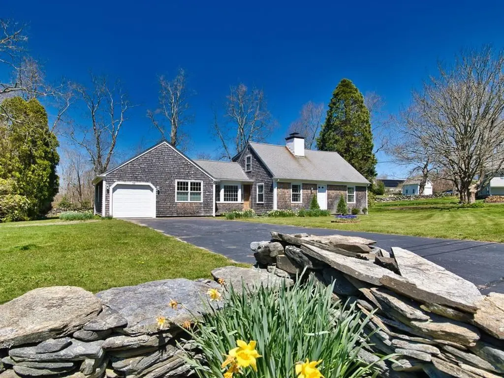 38 Bonniefield Drive Tiverton RI 02878