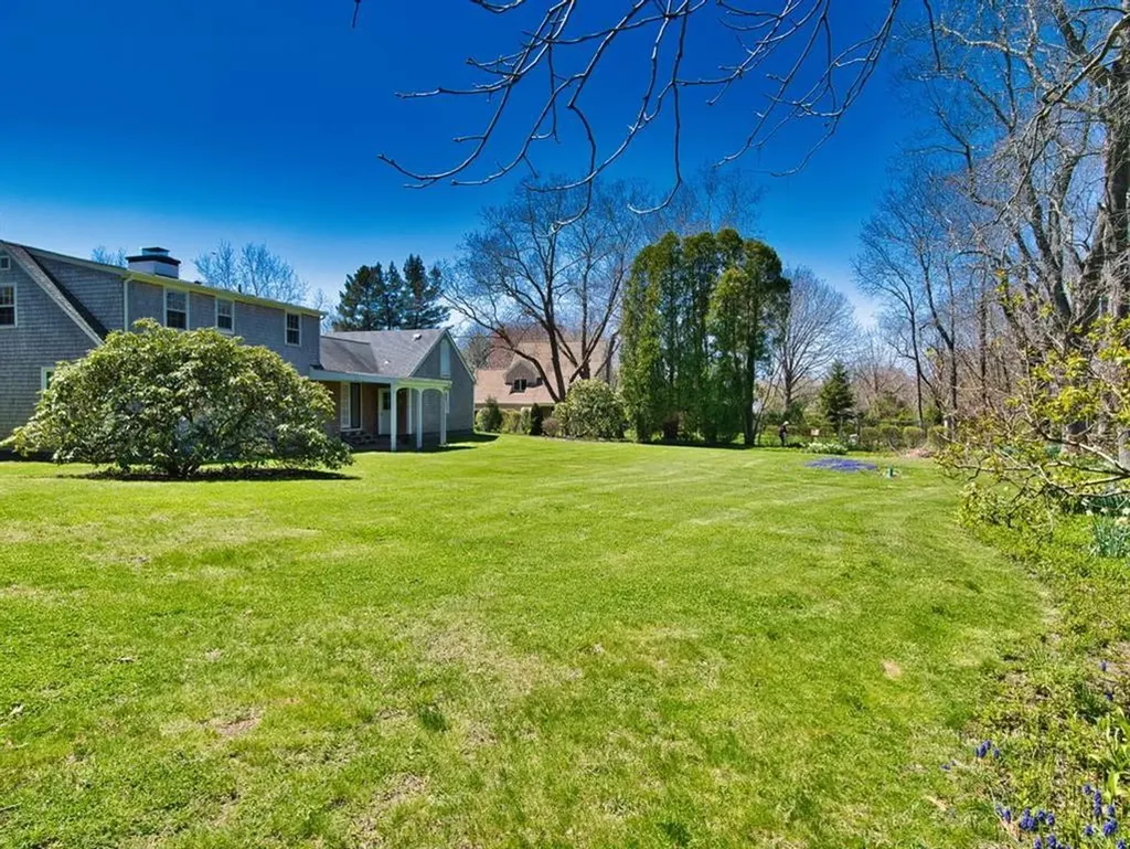 38 Bonniefield Drive Tiverton RI 02878