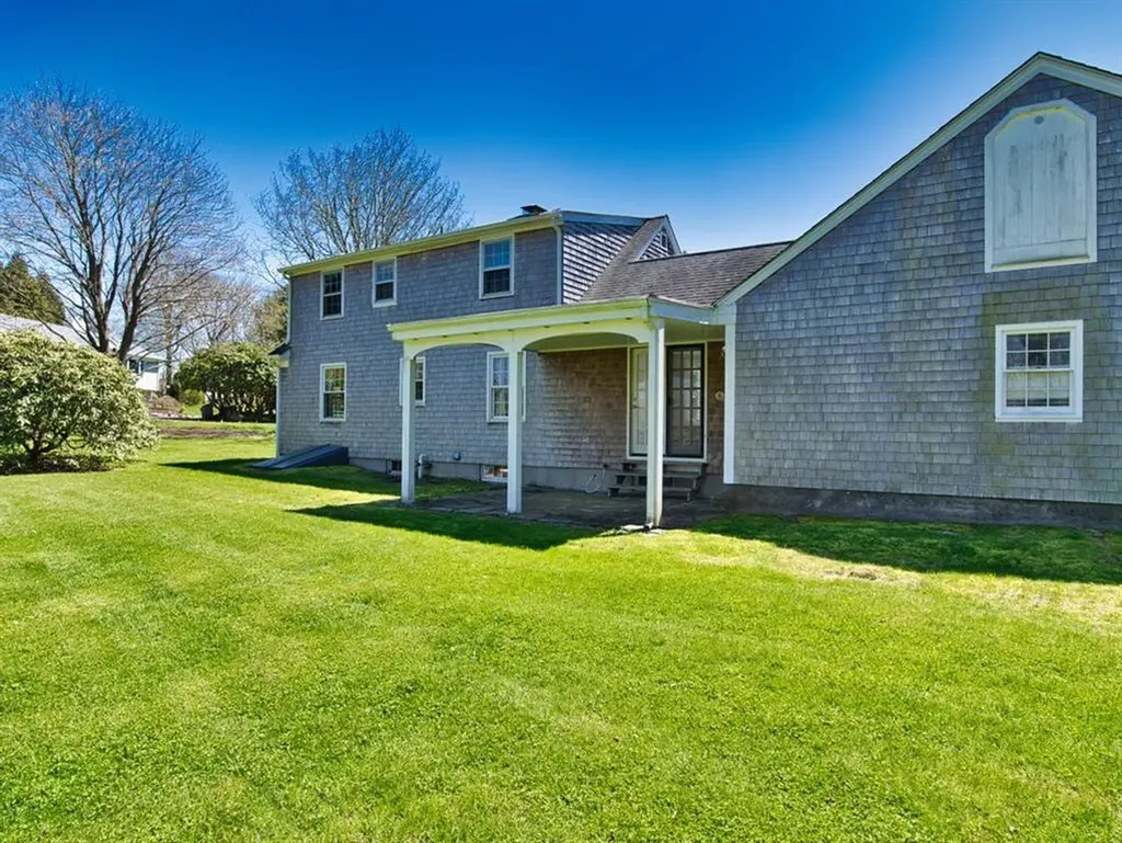 38 Bonniefield Drive Tiverton RI 02878