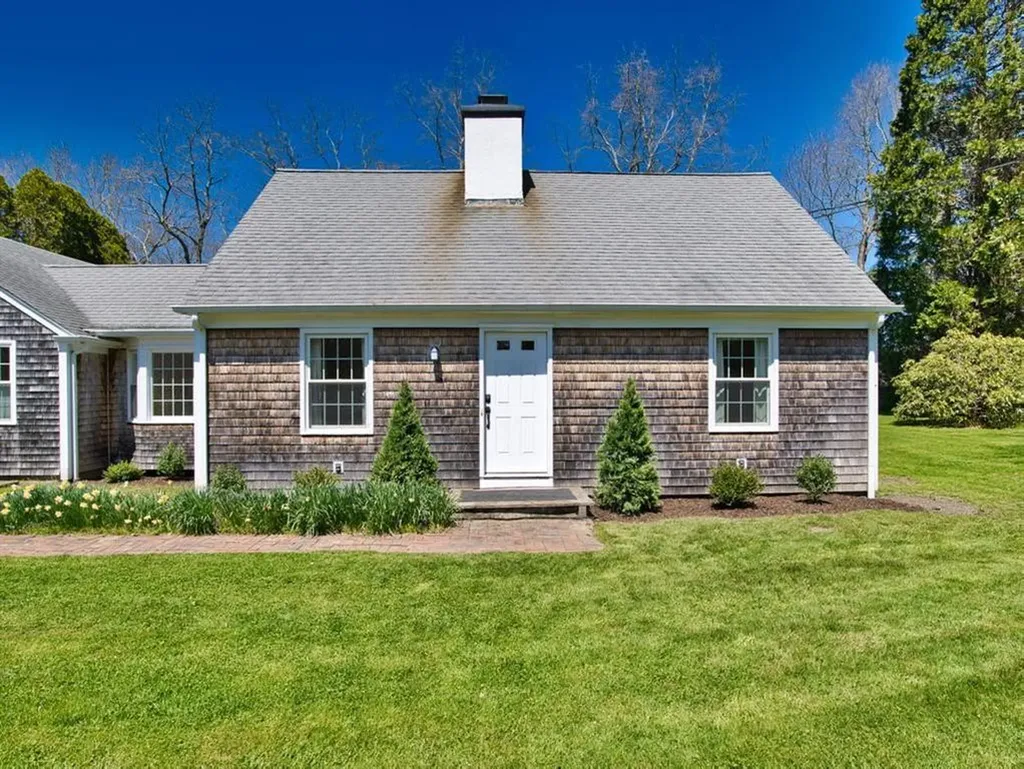38 Bonniefield Drive Tiverton RI 02878