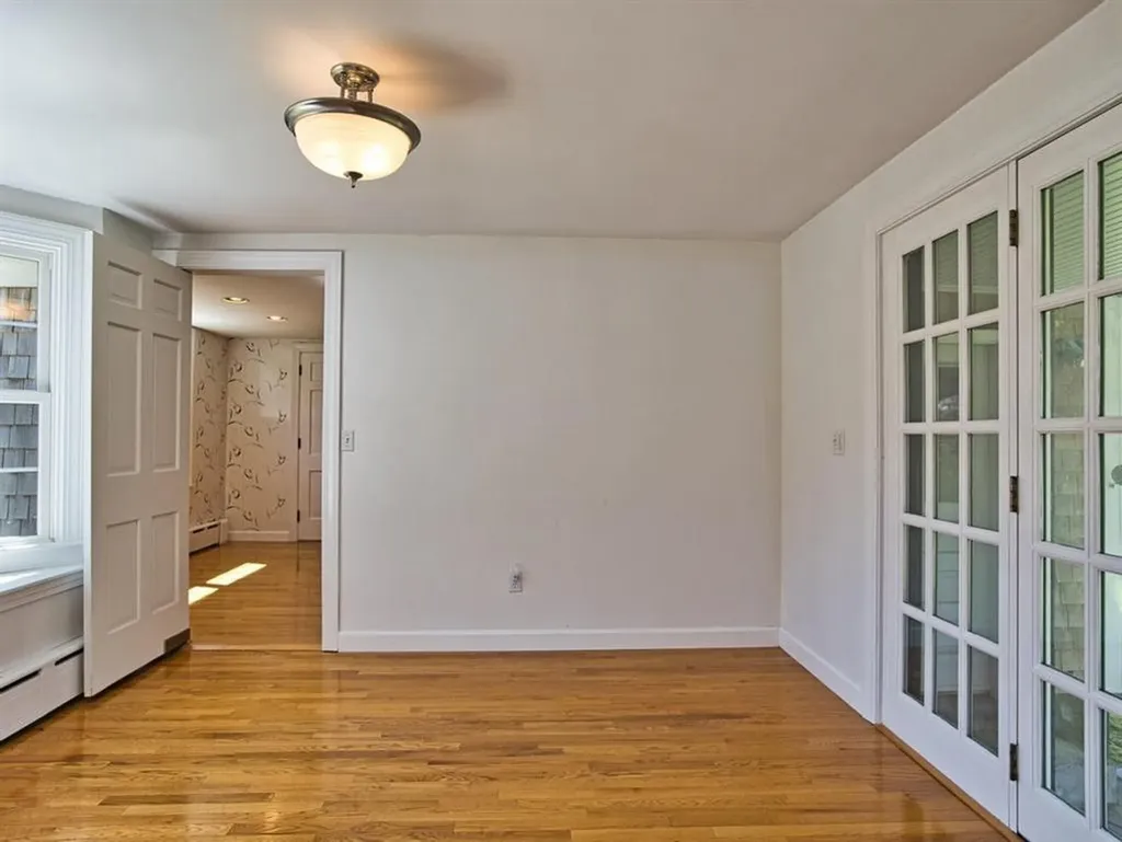 38 Bonniefield Drive Tiverton RI 02878