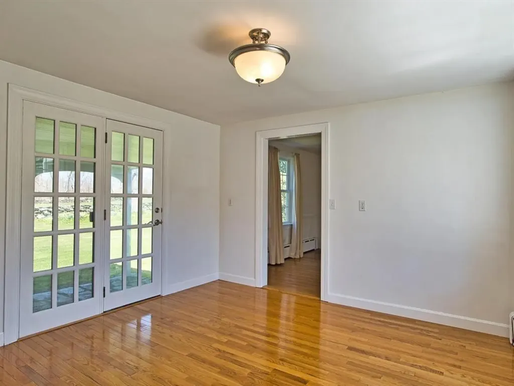 38 Bonniefield Drive Tiverton RI 02878