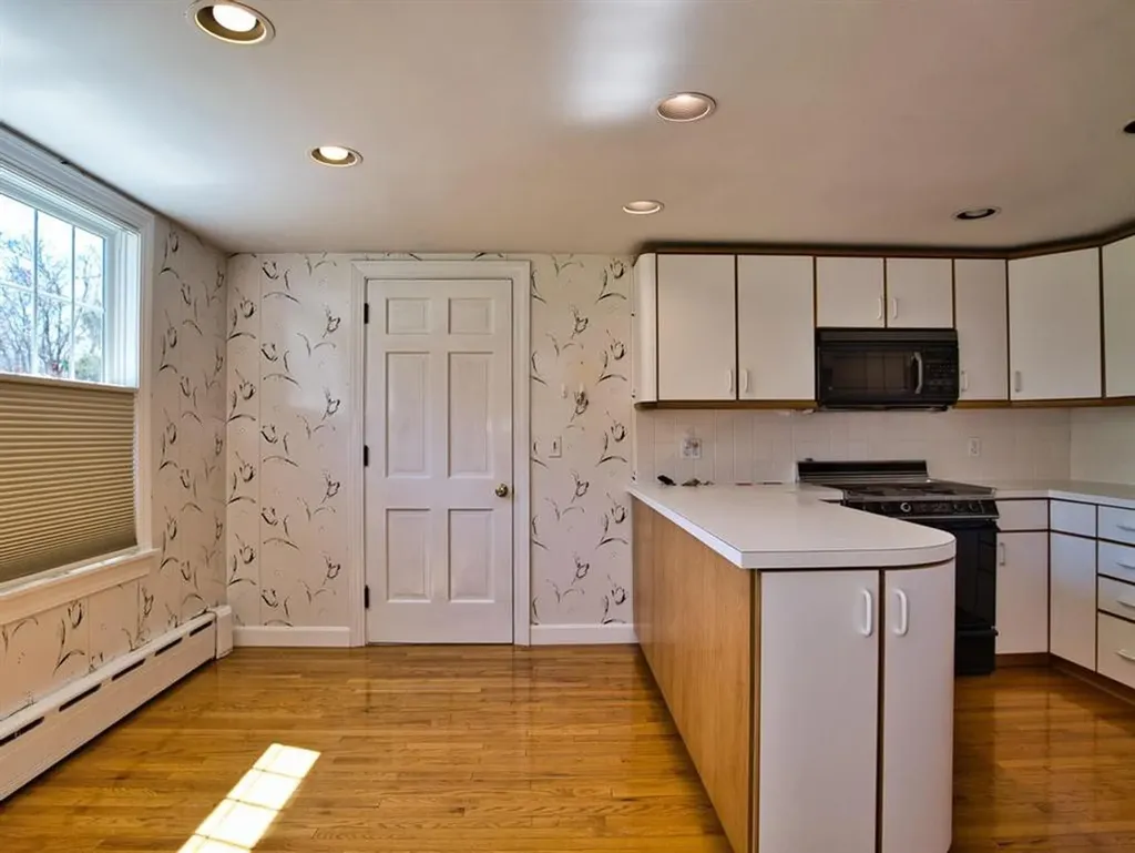 38 Bonniefield Drive Tiverton RI 02878