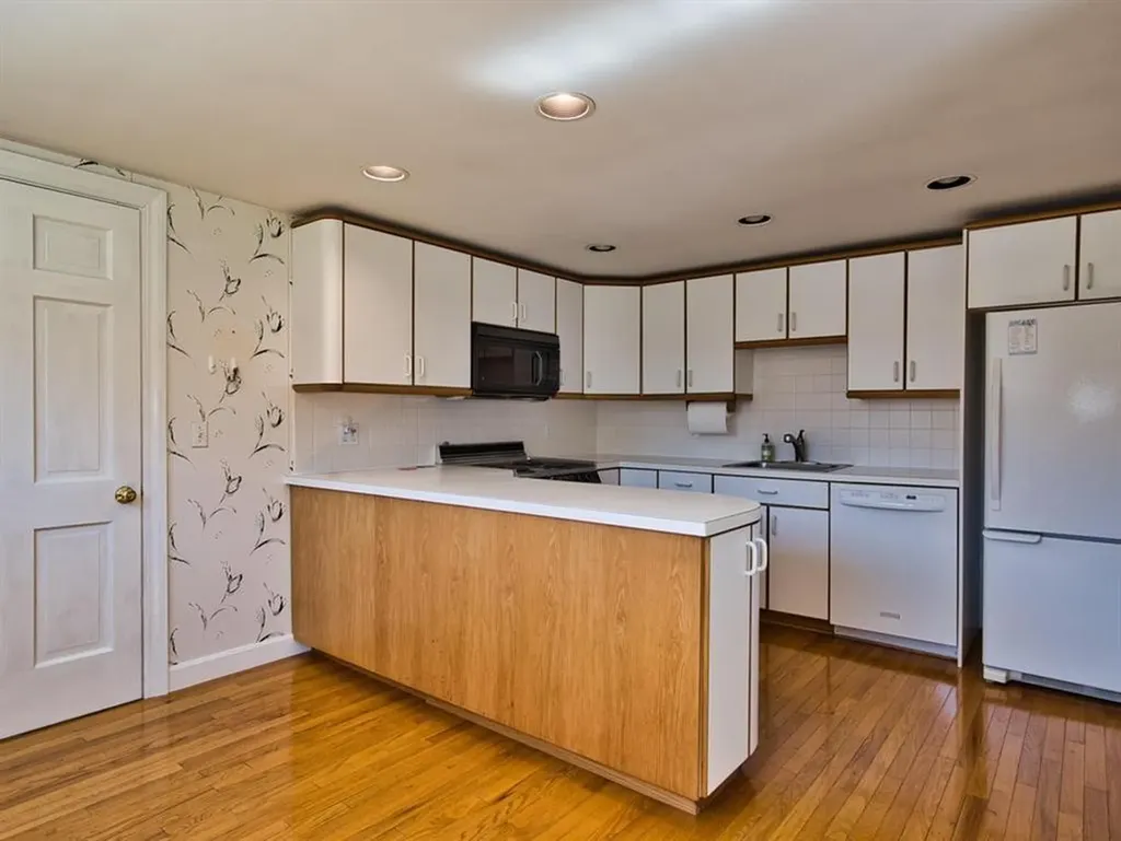 38 Bonniefield Drive Tiverton RI 02878