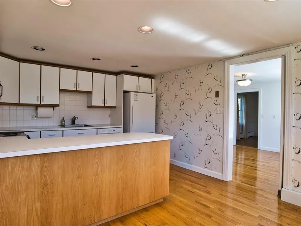 38 Bonniefield Drive Tiverton RI 02878