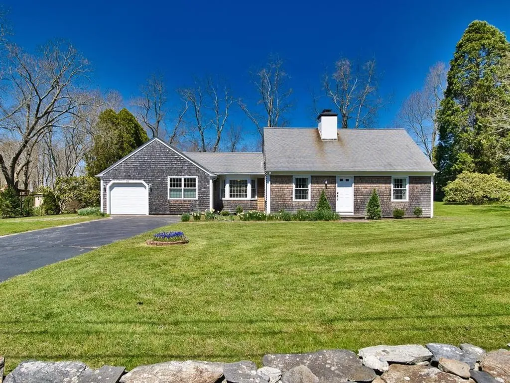 38 Bonniefield Drive Tiverton RI 02878