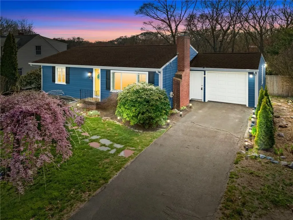 11 George Street Warwick RI 02888