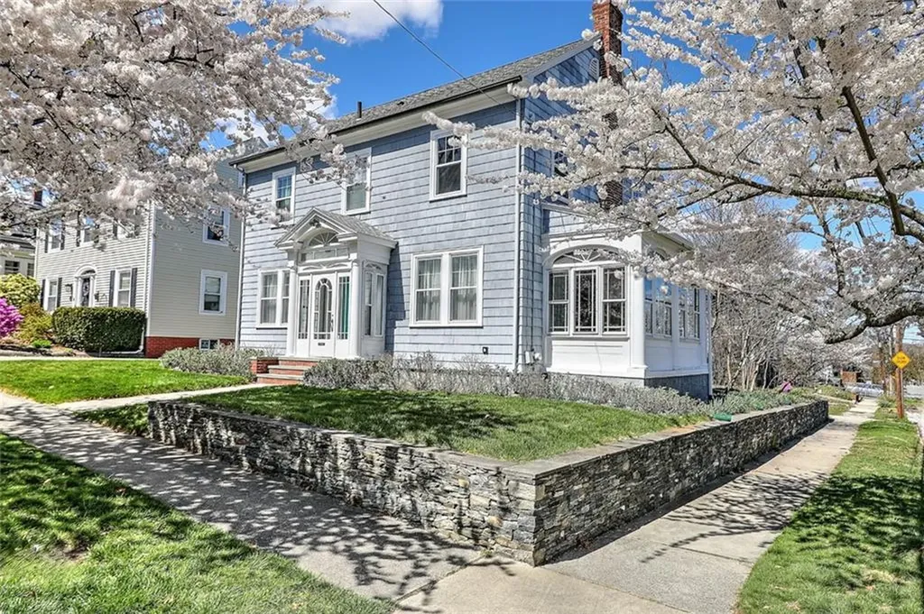 128 Lauriston Street Providence RI 02906