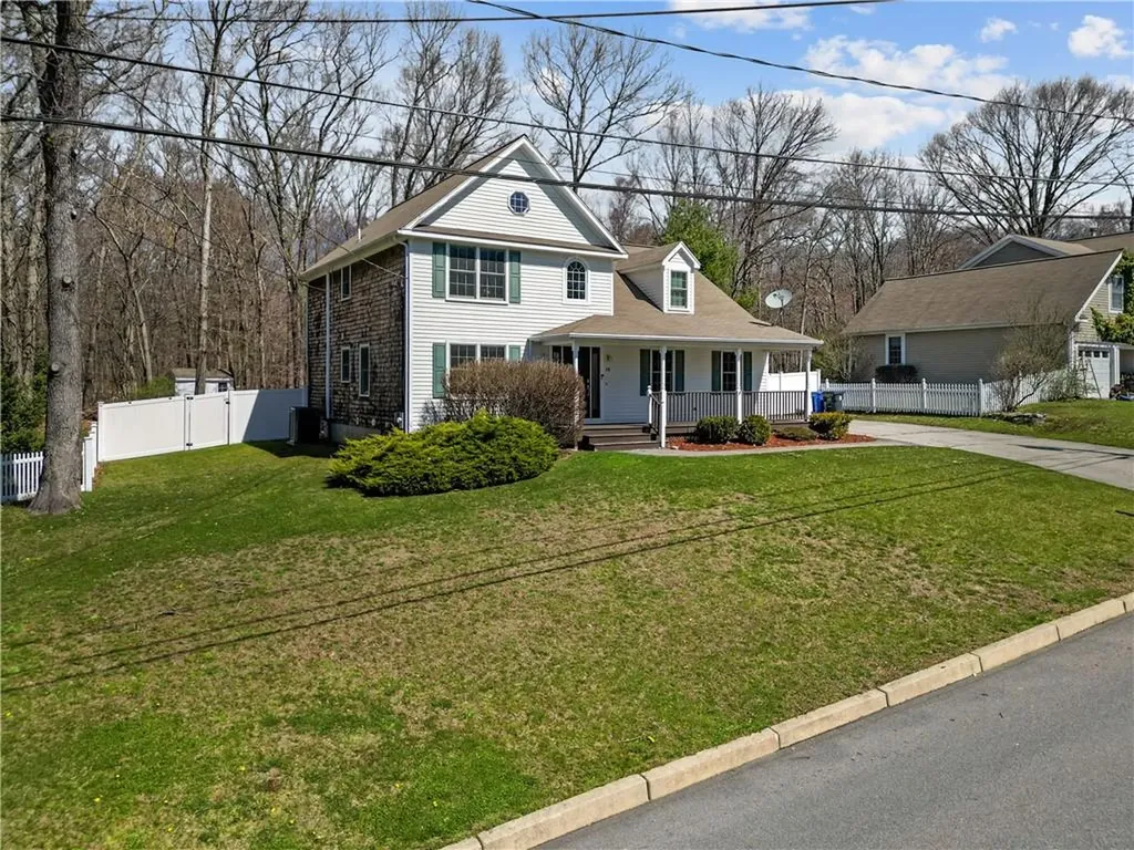 18 Doire Road Cumberland RI 02864