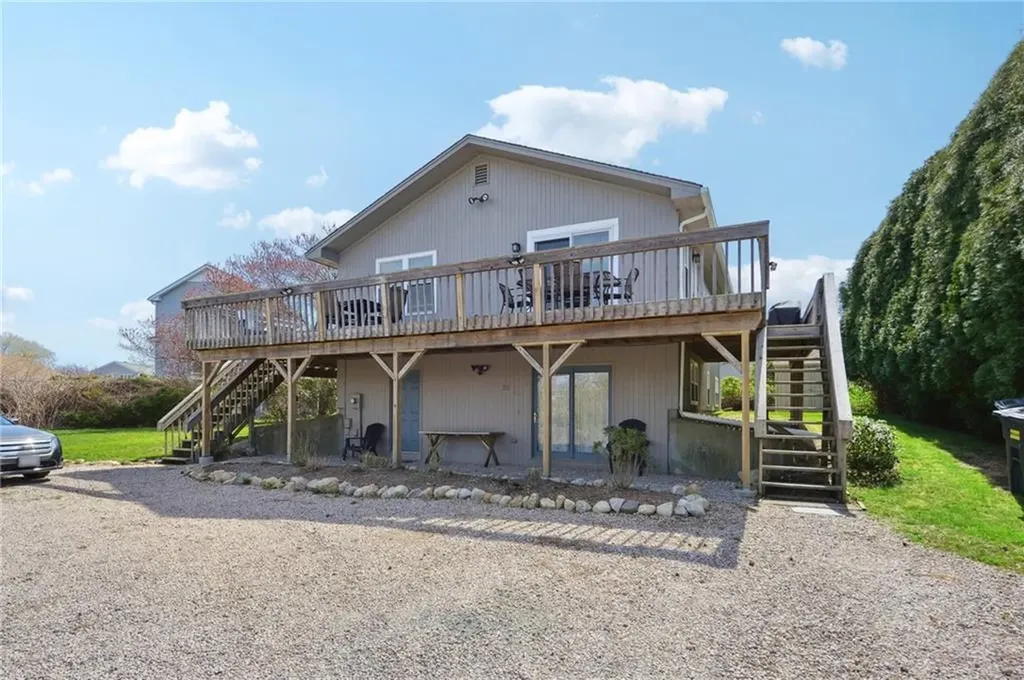 20 White Swan Drive Narragansett RI 02882