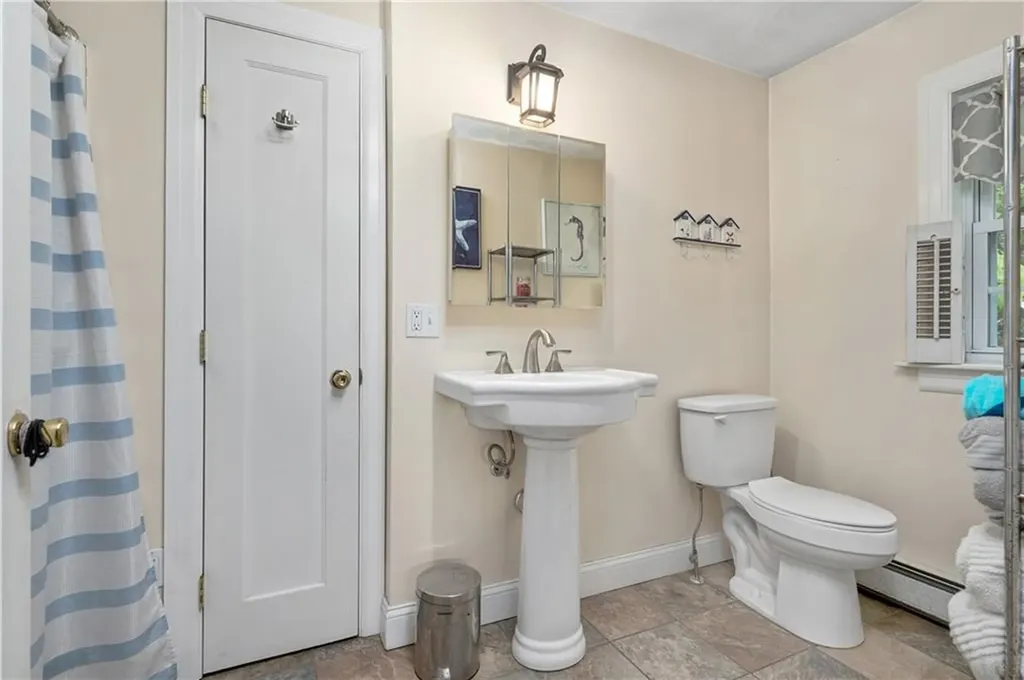 225 Samuel Gorton Avenue Warwick RI 02889
