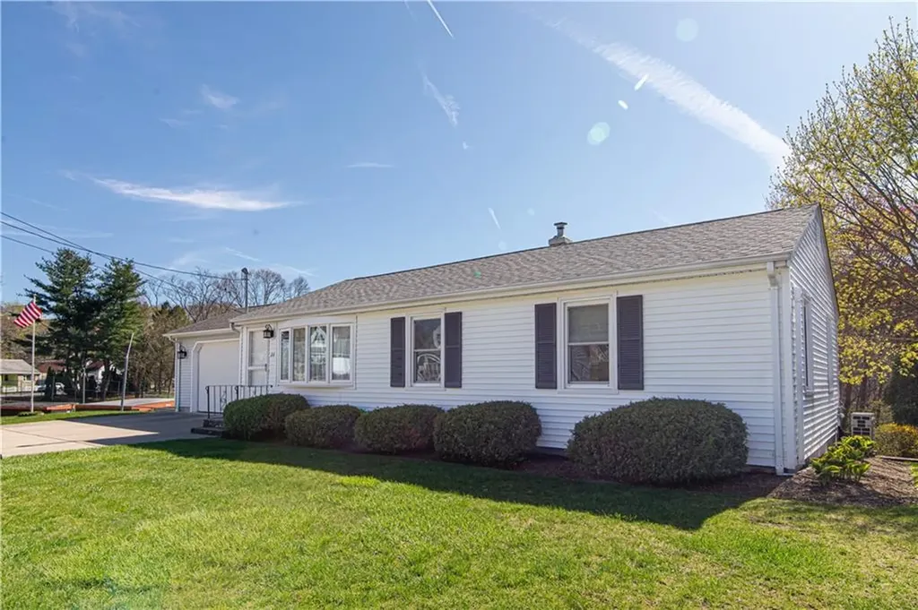 26 Glendale Drive West Warwick RI 02893