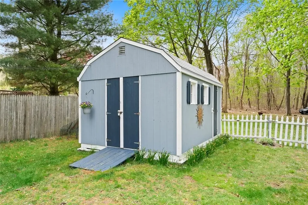 90 Webb Avenue Warwick RI 02889