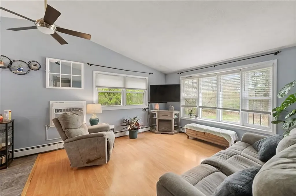 90 Webb Avenue Warwick RI 02889