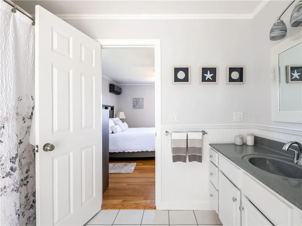 64 John Kesson Lane Middletown RI 02842