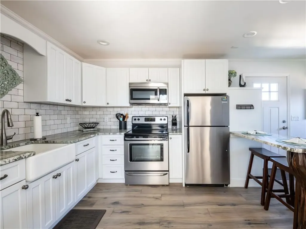 64 John Kesson Lane Middletown RI 02842
