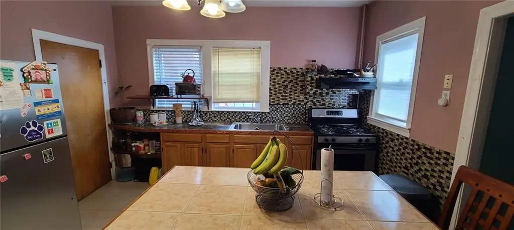 532 Prairie Avenue Providence RI 02905