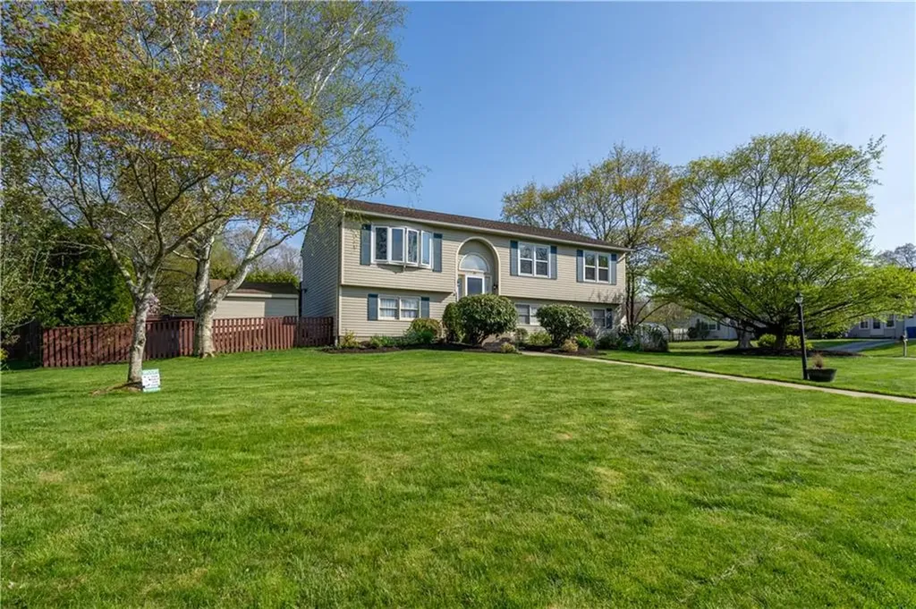 20 Apple Hill Drive Cranston RI 02921