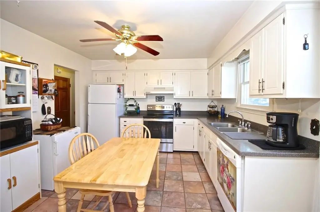 5 Osage Drive Middletown RI 02842