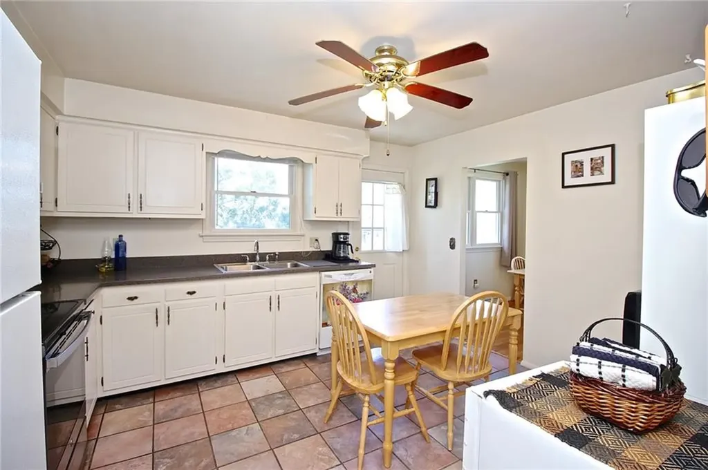 5 Osage Drive Middletown RI 02842