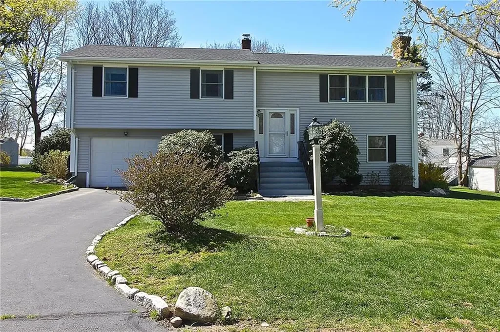 5 Osage Drive Middletown RI 02842