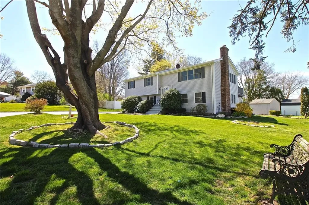 5 Osage Drive Middletown RI 02842